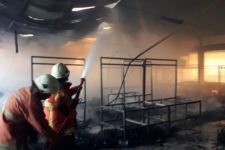 Imbas Kebakaran, Pedagang di Pasar Kembang Lantai 2 Dipindah ke 3 Lokasi Ini - JPNN.com Jatim