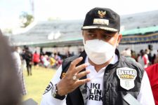 Meski Kasus COVID-19 di Surabaya Turun, Wali Kota Eri Tetap Kepikiran Ini - JPNN.com Jatim