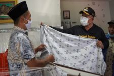 Bupati Tamba Terpana Tenun Khas Melayu Perajin Loloan Barat Negara - JPNN.com Bali