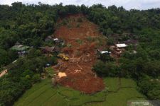 Hati-hati! BMKG Peringatkan Adanya Potensi Tanah Longsor di Jawa Timur - JPNN.com Jatim