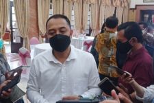 Beasiswa Pelajar MBR di Surabaya Ada Rp 12,5 Miliar, Eri: Termasuk untuk Siswa di SMP Swasta - JPNN.com Jatim
