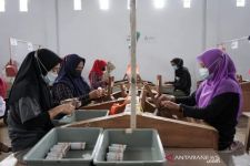 1.690 Buruh Tembakau di Lumajang Diusulkan Terima BLT Cukai Rokok - JPNN.com Jatim