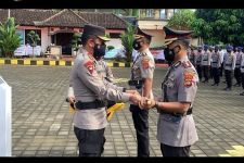 AKBP Adi Wibawa Mutasi ke Korbrimob Polri, Ini Pesan Penting Irjen Jayan Danu - JPNN.com Bali