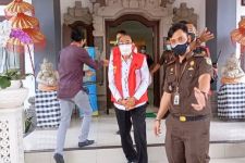 Eks Kadinsos Karangasem Ikut Rombongan Masuk Penjara, Jaksa Sebut Fakta Ini - JPNN.com Bali