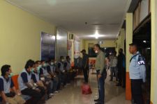Demi Keamanan Lapas, 34 Napi Berisiko Tinggi Dipindahkan ke Nusa Kambangan - JPNN.com Jatim