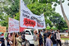 Demo AMP Tuntut Merdeka Ricuh, Tuntut Copot Kapolda Bali dan Bubarkan PGN, Wow - JPNN.com Bali