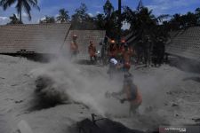 Ternyata ini Penyebab Pencarian Korban Hilang Erupsi Gunung Semeru Terkendala - JPNN.com Jatim