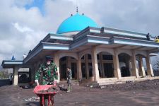 Diterjang Awan Panas Guguran Semeru, Masjid di Curah Kobokan ini Masih Berdiri Kokoh - JPNN.com Jatim