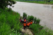 Mayat Tanpa Identitas Mengapung di Sungai Progo - JPNN.com Jogja
