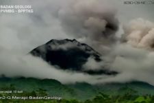 Gunung Merapi Erupsi Efusif, 4 Daerah Diminta Segera Siapkan Mitigasi Bencana - JPNN.com Jateng