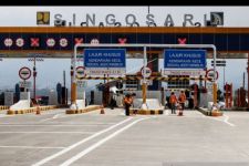 H-8 Lebaran, Simak Volume Kendaraan di Beberapa Gerbang Tol Jawa Timur - JPNN.com Jatim