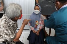 Ganjar Tegaskan Jajarannya Tidak Lupa Vaksinasi Anak Jalanan - JPNN.com Jateng