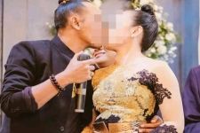 Viral Sulinggih Ciuman di Depan Umum, Respons Ida Rsi Lokanatha Mengejutkan - JPNN.com Bali