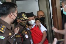 Lihat Ekspresi Herry Wirawan Saat Dituntut Hukuman Mati - JPNN.com Jabar
