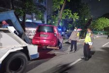 Satu Keluarga di Surabaya Ditabrak Mobil, Tommy Kabur, Polisi Beber Alasan Pelaku - JPNN.com Jatim
