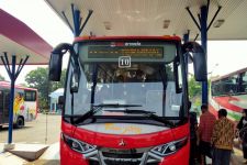 Meski Perjalanan BRT Semarang Dipangkas, Endro Bertekad Tak Akan PHK Kru - JPNN.com Jateng