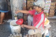 Curahan Hati Pedagang Minyak Curah, Dua Hari Tidak Ada Pembeli - JPNN.com Jabar