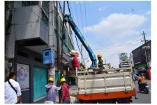 Puluhan Tiang Fiber Optik di Kota Yogyakarta Dicabut Paksa, Ini Sebabnya - JPNN.com Jogja