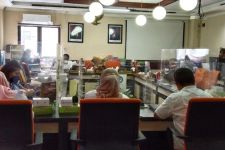 Pemkot Beber Penyebab Kelangkaan Minyak Goreng di Surabaya - JPNN.com Jatim