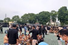 Anarkis Saat Demontrasi, Ratusan Massa Aksi Diamankan Polisi - JPNN.com Jabar