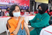 Kelenteng Tay Kak Sie Semarang, Gelar Vaksinasi Booster Saat Imlek - JPNN.com Jateng