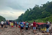 Demi Pemudik, Penambang Pasir di Lereng Gunung Merapi Dilarang Beroperasi - JPNN.com Jogja