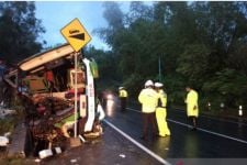 15 Fakta Seputar Kecelakaan Maut Bus Pariwisata di Imogiri, Penumpang Sempat Turun - JPNN.com Jogja