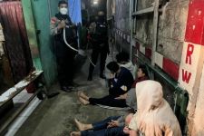 Melarikan Diri ke Atap Rumah Warga, Enam Pelaku Tawuran Ditangkap - JPNN.com Jabar
