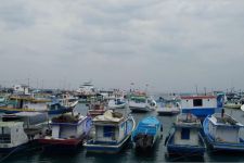 Cuaca Buruk di NTT, Sebagian Nelayan Kupang Nekat Melaut Setelah Parkir Dua Bulan - JPNN.com Bali