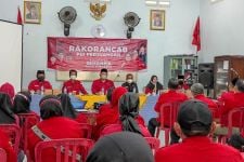 Hadapi Pemilu 2024, PDIP Surabaya Rapatkan Barisan Sasar Milenial dan Perempuan - JPNN.com Jatim