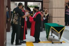 Hakim PN Surabaya Diciduk KPK, Ketuanya Malah Dapat Promosi, Rudi Bilang Begini - JPNN.com Jatim