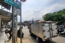 Lalu Lintas di Jalan Dewi Sartika Depok Masih Normal Meski Ada Pembangunan Underpass - JPNN.com Jabar