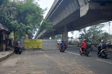 Ada Perbaikan, Jalan Amblas Sholeh Iskandar Ditutup untuk Semua Kendaraan - JPNN.com Jabar