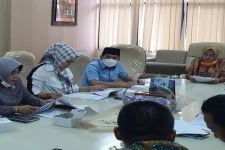 Minyak Goreng Langka, Ade Utami Ibnu : Pemerintah Tidak Hanya Atasi Dengan OP - JPNN.com Lampung