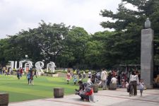 Meski PPKM Level 3, Taman di Bandung Masih Dipadati Warga - JPNN.com Jabar