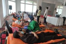 100 Kantong Darah Berhasil Dikumpulkan PT Karabha Digdaya Lewat Acara Donor Bersama - JPNN.com Jabar