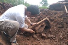 Kabar Terbaru: Ekskavasi Situs Srigading di Kabupaten Malang Telah Temukan 3 Arca - JPNN.com Jatim