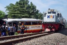 Palang Pintu Perlintasan Lokasi Kecelakaan Bus Harapan Jaya Vs KA Baru Dianggarkan Tahun Ini - JPNN.com Jatim