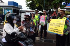 Begini Cara Unik Polres Kulon Progo Imbau Keselamatan Lalu Lintas, Boleh Ngebut Asal... - JPNN.com Jogja