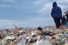 Asal-usul Pulau Sampah di Semarang, Ketebalan 5 Meter, Ganggu Aktivitas Nelayan - JPNN.com Jateng