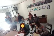 Nenek di Solo Tertangkap Mencuri 3 Potong Tahu untuk Makan, Lihat Aksi Bripka Sugiman  - JPNN.com Jateng