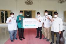 BSI Serahkan Bantuan Rp 100 Juta untuk Korban Gempa Sumbar - JPNN.com Sumbar