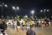 Malioboro Dibanjiri Pengunjung, Polisi Pantau Penegakan Prokes - JPNN.com Jogja