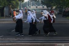 Jangka Waktu Pengadaan Seragam Siswa MBR Teralalu Pendek, Dindik Surabaya Dinilai Belum Siap - JPNN.com Jatim