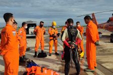 Tim SAR Kirim 1 Helikopter Dalam Pencarian Kapal KM Putra Barokah - JPNN.com Jabar