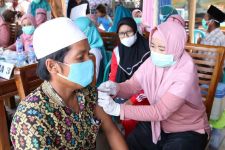 Jadwal dan Lokasi Pemberian Vaksin Covid-19 Surabaya Hari Ini 19 Juni 2022 - JPNN.com Jatim