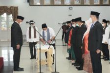Pesan Mahyeldi saat Lantik 6 Pejabat Pimpinan Tinggi Pratama - JPNN.com Sumbar