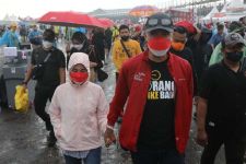Ganjar Dibuat Heran, Setelah Pawang Hujan Berjoget, Cuaca Seketika Berubah - JPNN.com Jateng
