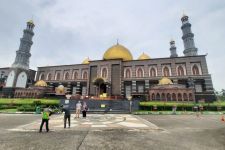 Ramadan Tahun Ini Masjid Kubah Emas Meniadakan Iktikaf, Begini Penjelasannya - JPNN.com Jabar
