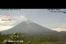 H-1 Idulfitri 2022, Gunung Semeru Muntahkan APG ke Arah Curah Kobokan - JPNN.com Jatim